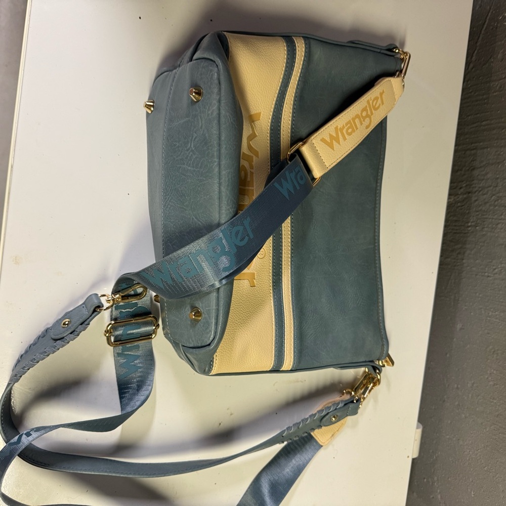 Wrangler Two-Tone Blue and Cream Crossbody Bag